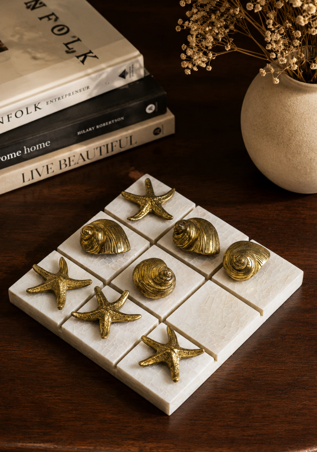 Tic Tac Toe in White Cabebe Shell