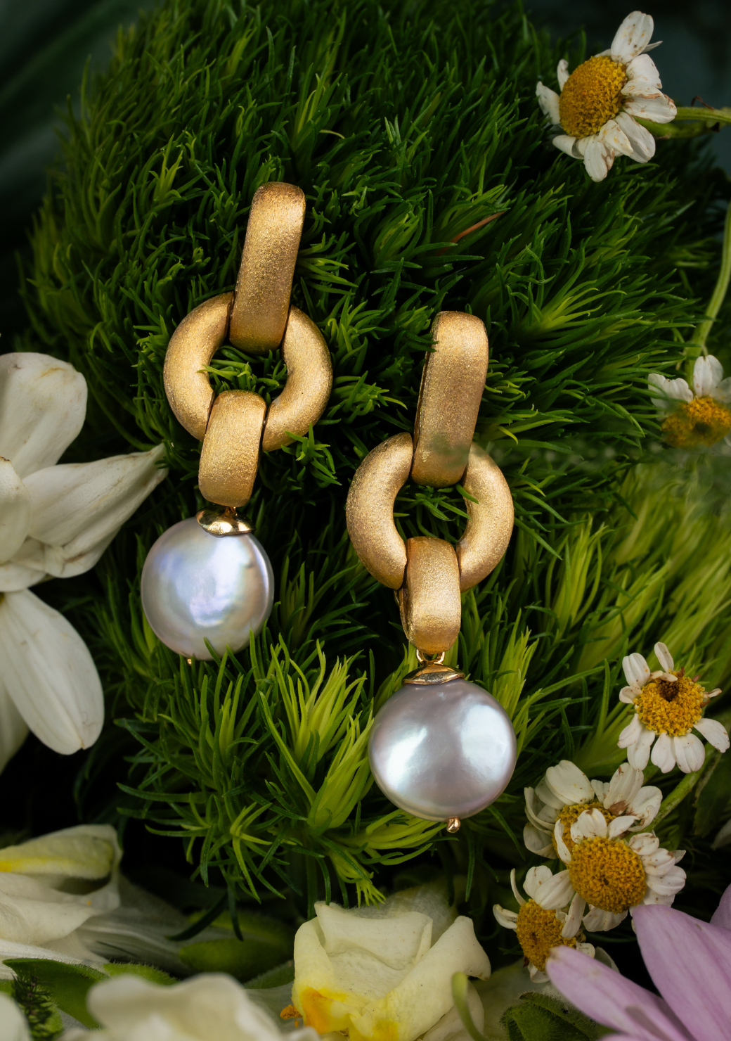 Large Gray Coin Pearls on Chainlink Earrings