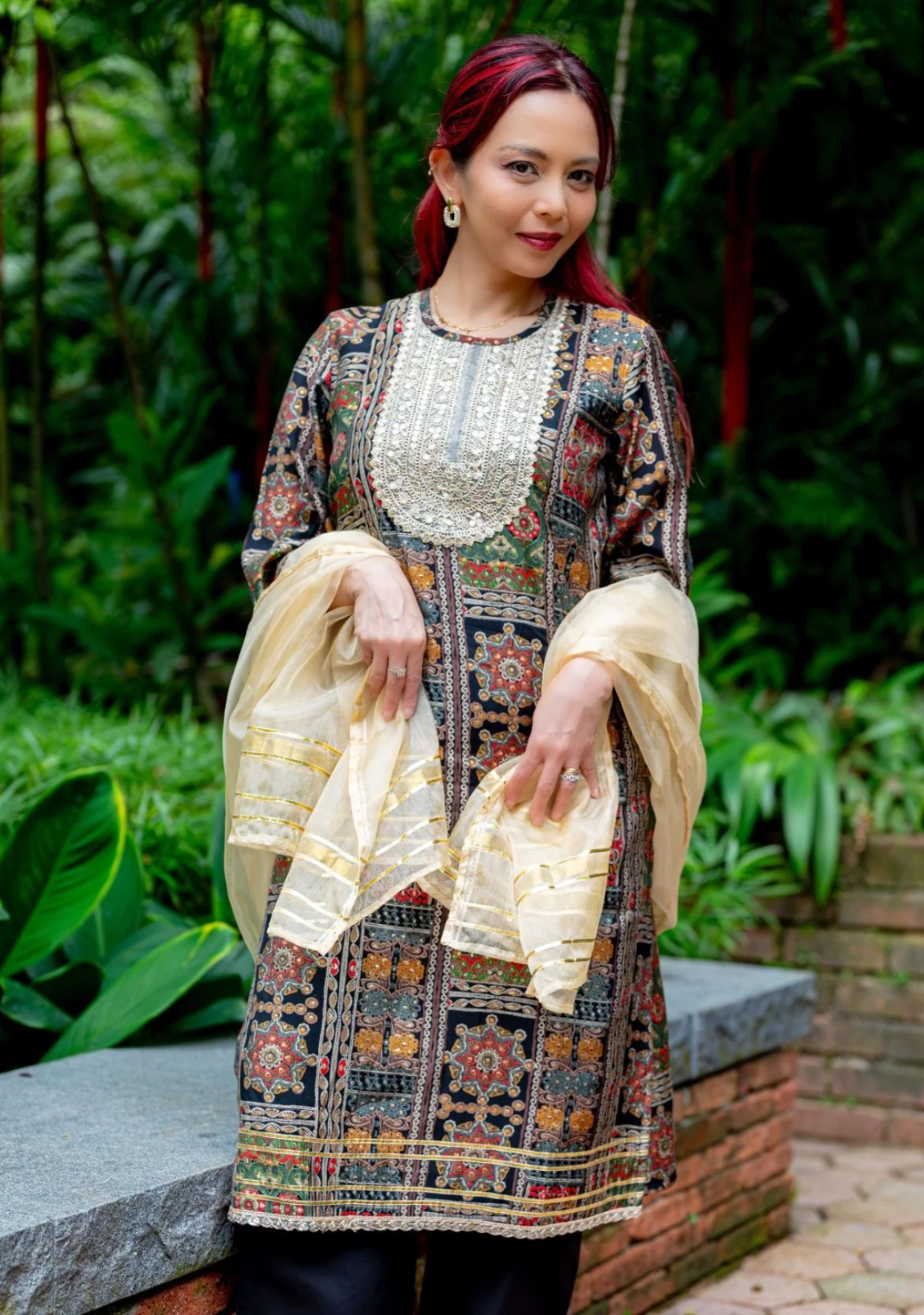 Shan Black Women's Kurta Set With Dupatta In Muslin Cotton