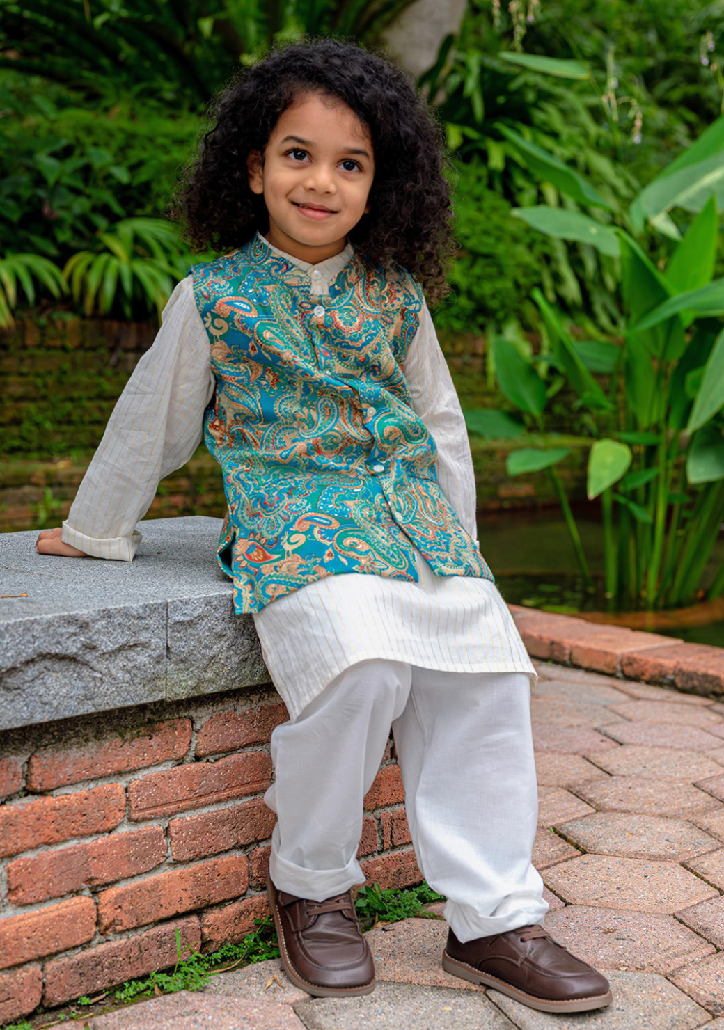 Shan Boys Muslin Cotton Kurta Pajama Jacket set in Green Paisley