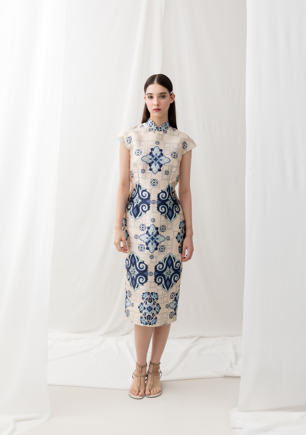 DJATA Shantung QiPao Dress in Crème