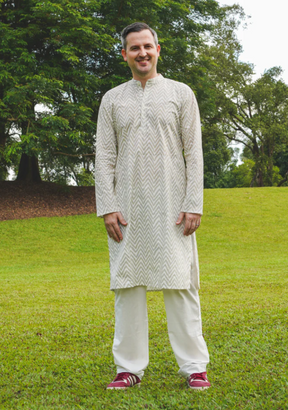 Zoya Mens White & Gold Kurta Pajama in Cotton