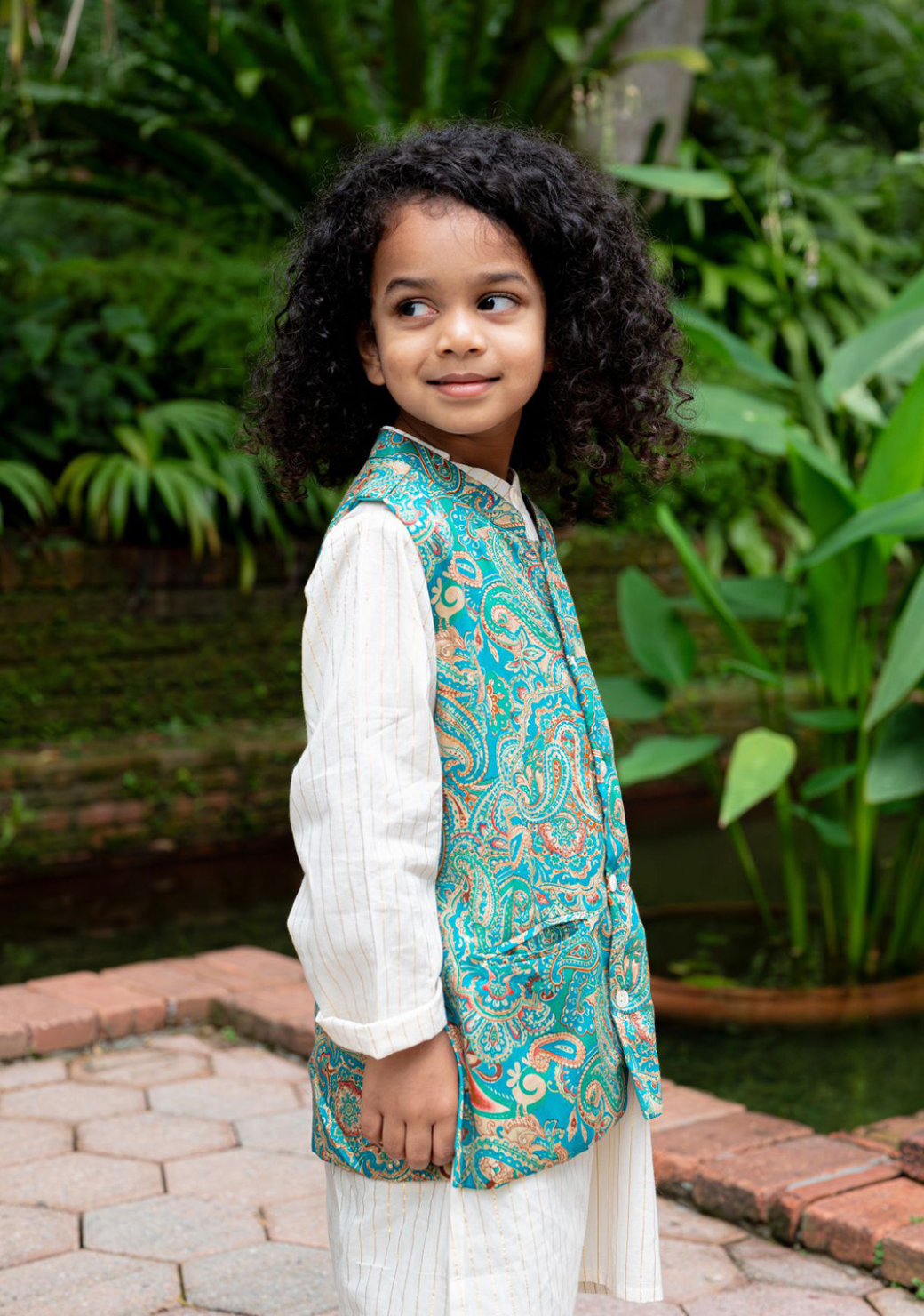 Shan Boys Muslin Cotton Kurta Pajama Jacket set in Green Paisley