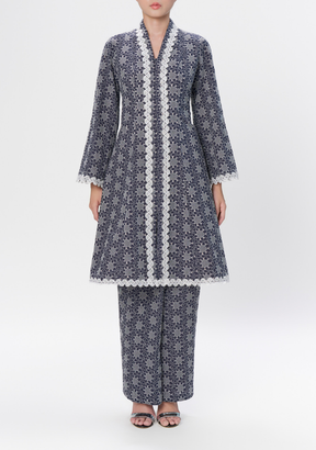 Raya Capsule: Larassati