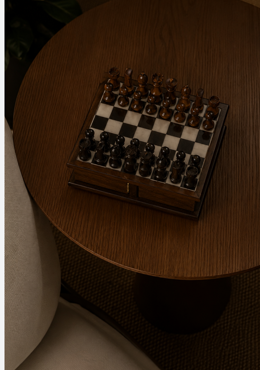 Mini Chess Set (White Cabebe & Black Tab)