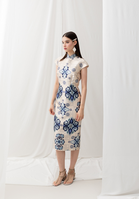 DJATA Shantung QiPao Dress in Crème