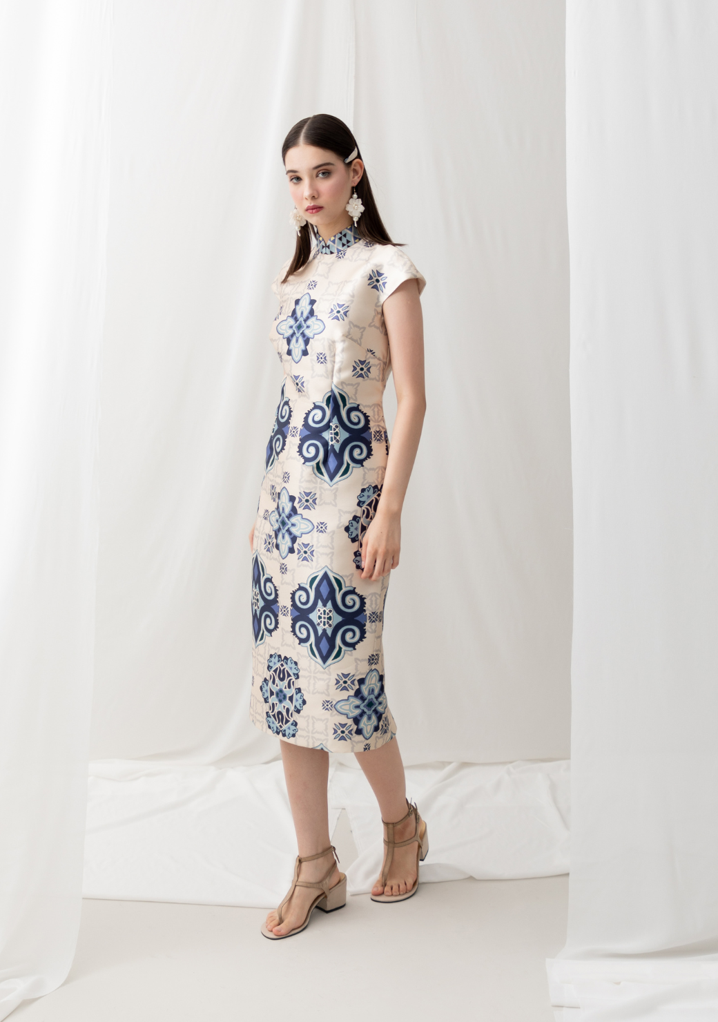 DJATA Shantung QiPao Dress in Crème