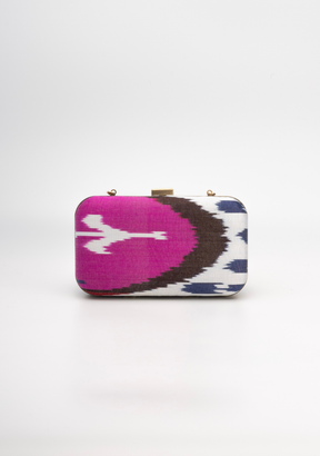 Tasia Clutch in Alegria II