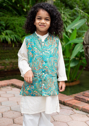 Shan Boys Muslin Cotton Kurta Pajama Jacket set in Green Paisley