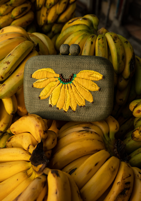Go Bananas! Clutch