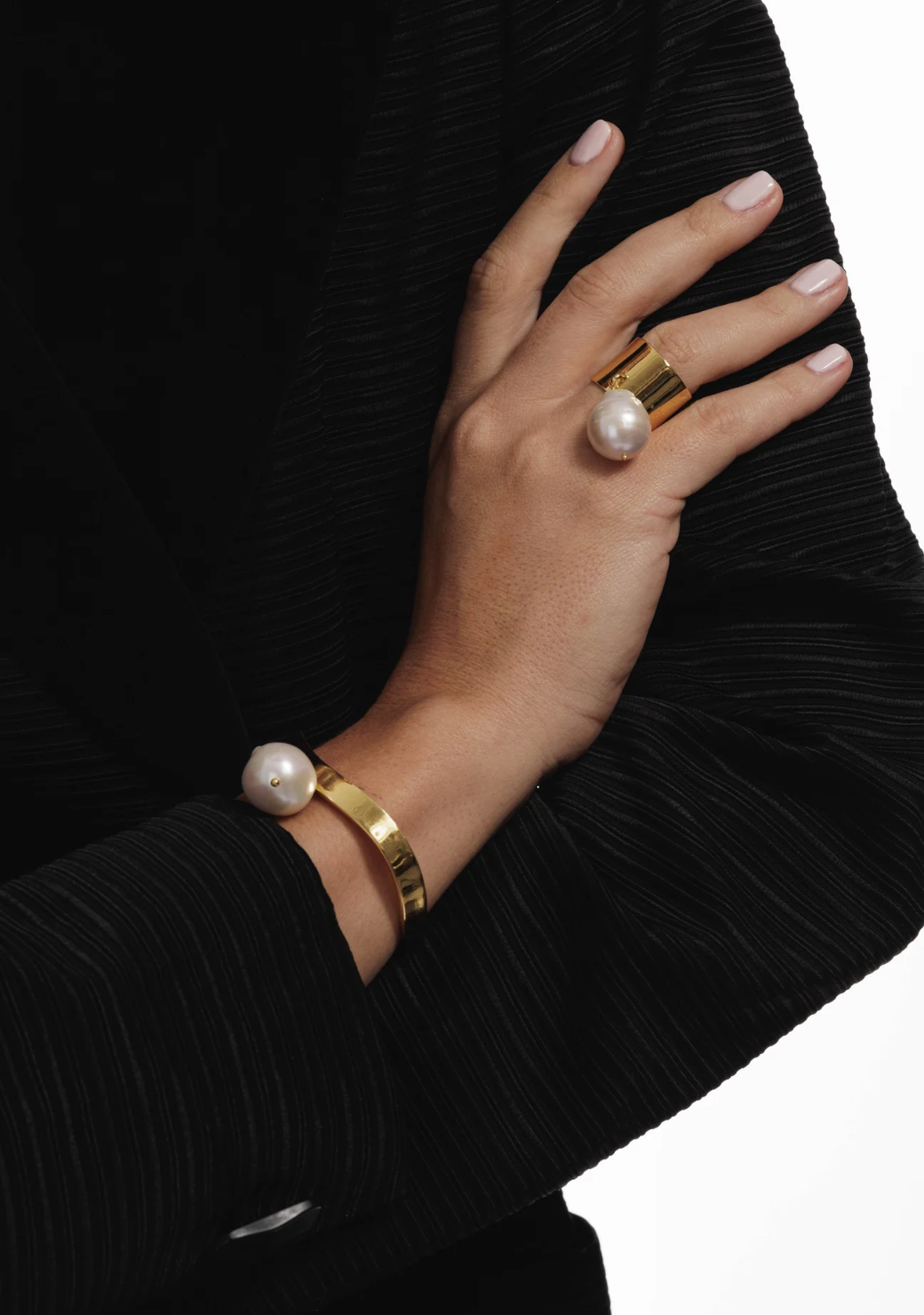 Dune Ring With Pearl