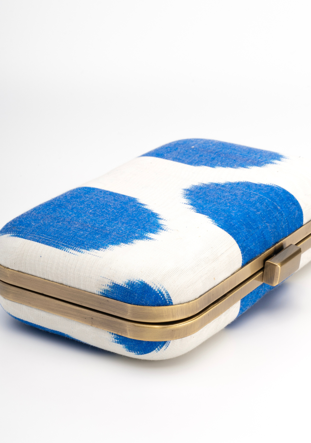 Tasia Clutch in Dolce Blue