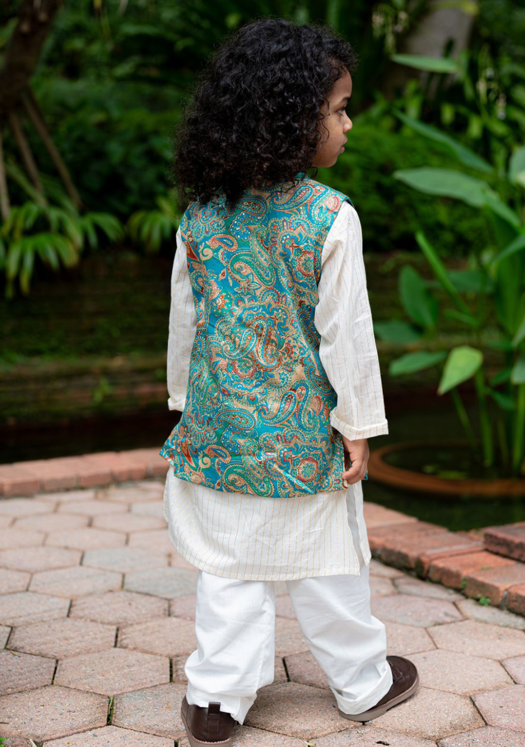 Shan Boys Muslin Cotton Kurta Pajama Jacket set in Green Paisley