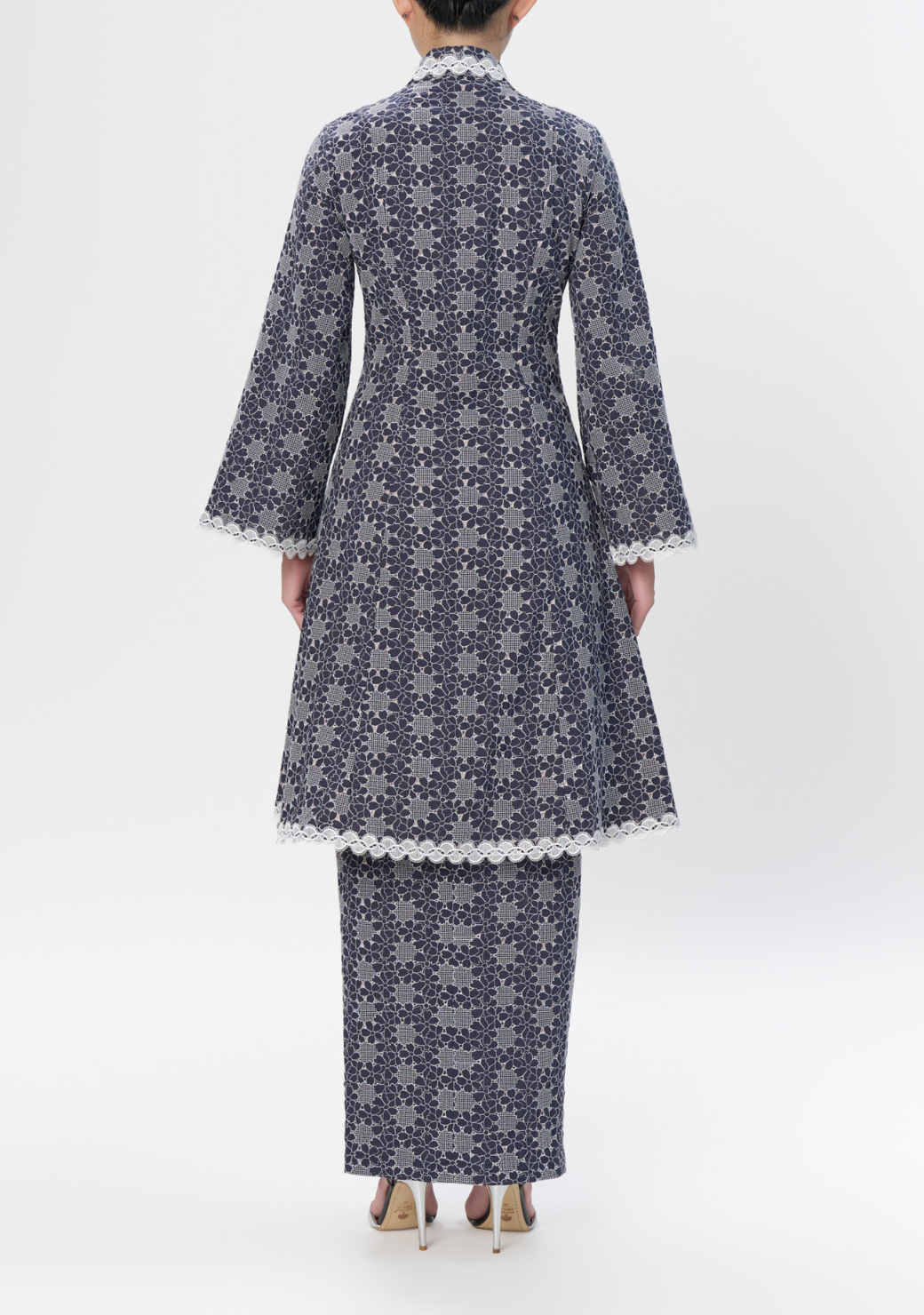 Raya Capsule: Larassati