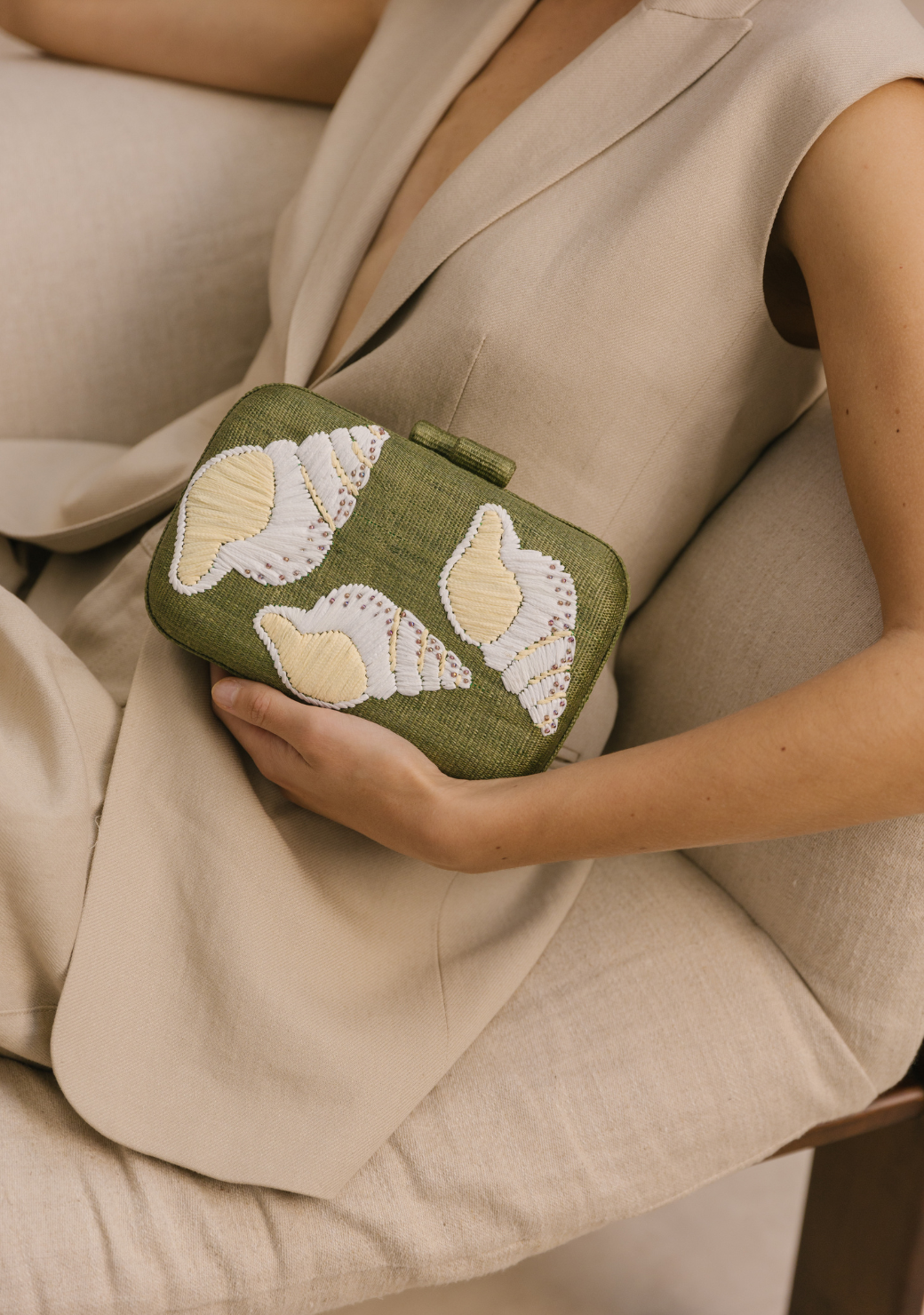 Concha Clutch in Moss