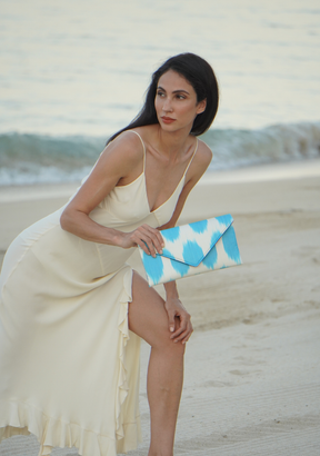 Titin Clutch in Dolce Turquoise