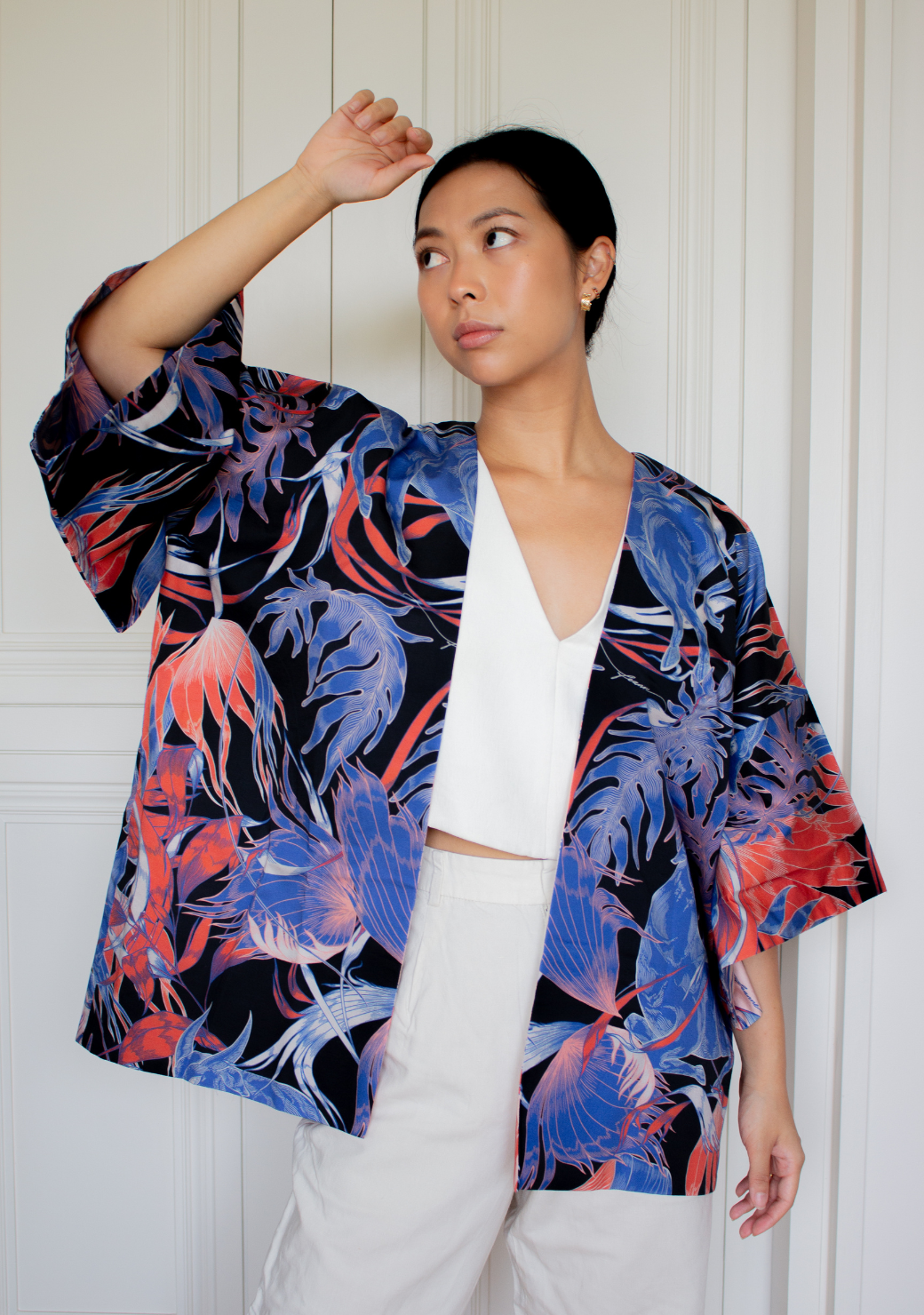 Reversible Short Cotton Kimono Jacket in Tamaraw in Peach & Navy