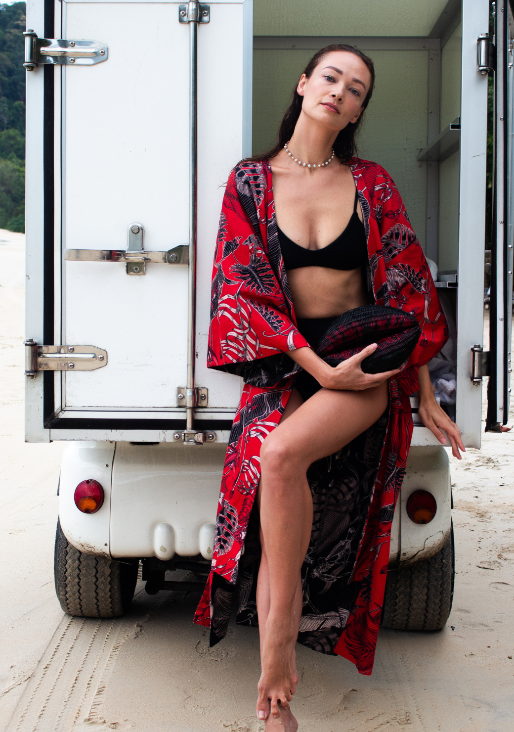 Reversible Long Cotton Kimono Robe in Tropical Foliage in Red & Black