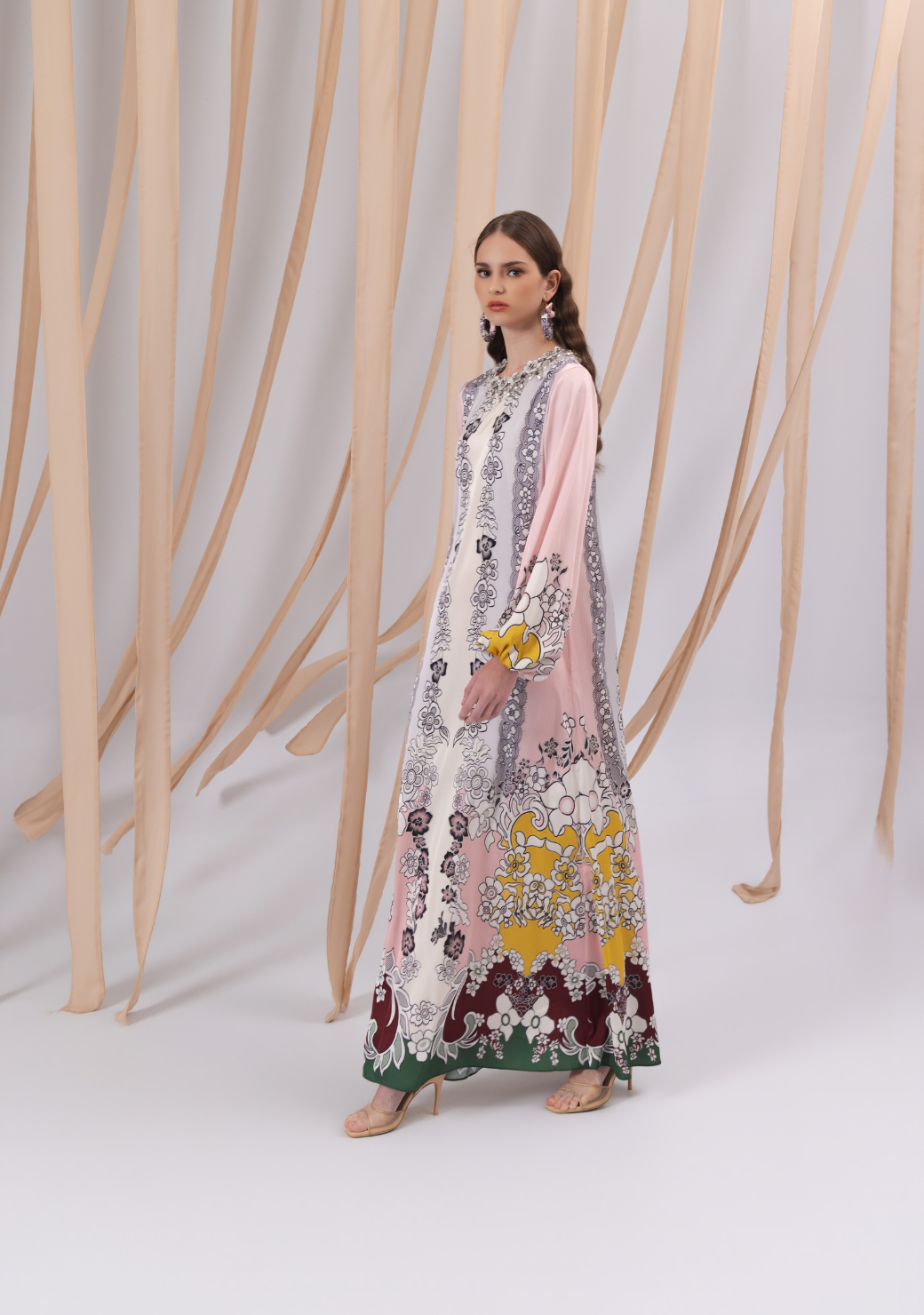 Gendis Satin Maxi Dress in Pink