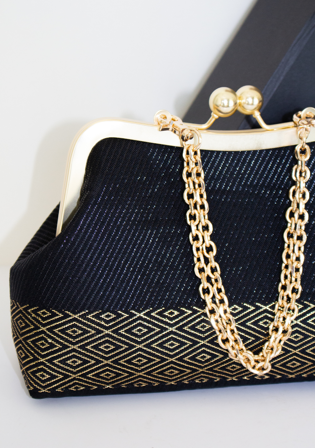 Black and Gold  Gold clutch bag, Bags, Beaded bags