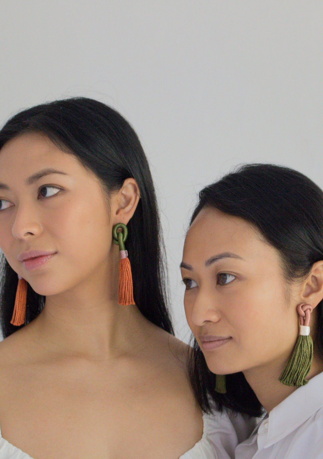 Rusa Knot Earrings in Hunter and Red Earth